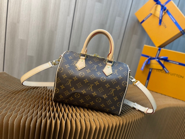 ルイヴィトンバッグ側面デザイン